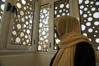 تحذيرات من انقطاع خدمات الصحة الجنسية والإنجابية في 15 ولاية بالسودان