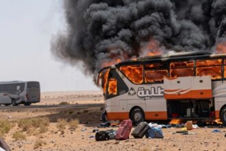 ركاب بص “شندي – الدامر .. بين النجاة الإعجازية والموت المفاجئ