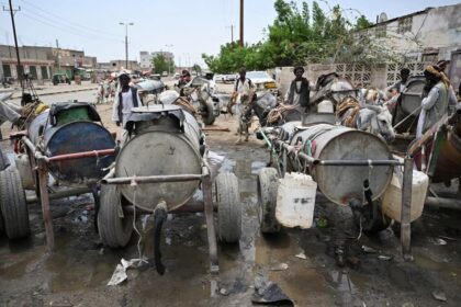 سكان الأبيض في مواجهة العطش أرقام قياسية للبرميل الواحد