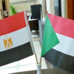 السودان يعلن خطوة جديدة لدعم عودة مواطنيه من مصر