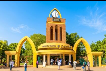 جامعة الخرطوم تبحث عن مساعدين للتدريس