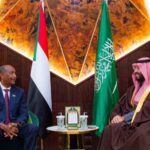 السعودية تدخل على خط الحوار السوداني.. والبرهان لديه موقف مختلف