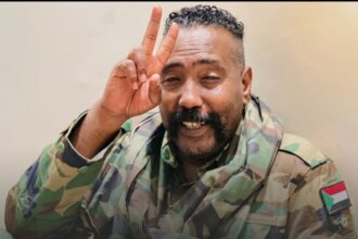 أبو رهف يغادر السودان بعد انتهاء «القروش»
