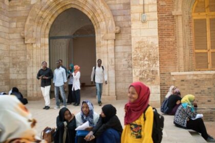جامعة الخرطوم تؤجل الدراسة للمرة الثالثة .. ومواعيد مختلفة