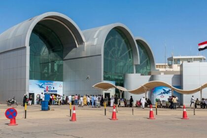 مصدر بالجيش الموجة الخامسة من المسيّرات تستهدف مطار الخرطوم