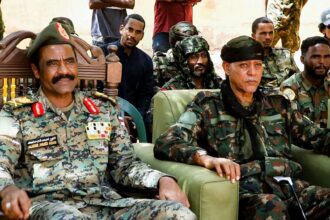قائد بمجلس الصحوة الثوري يفتح النار على مناوي