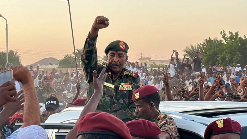 البرهان من وادي حلفا: لا حمدوك بيجي ولا قحت بتجي تاني