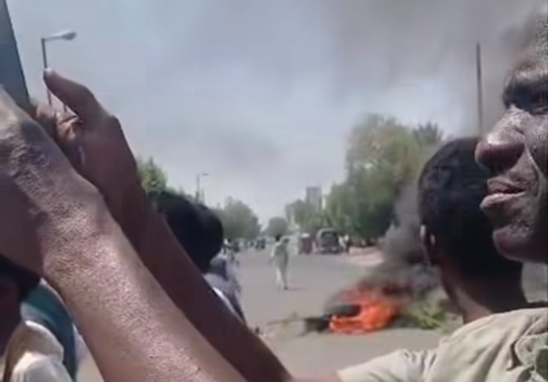 واقعة تهز بورتسودان.. ومحتجون يرفضون استلام الجثة